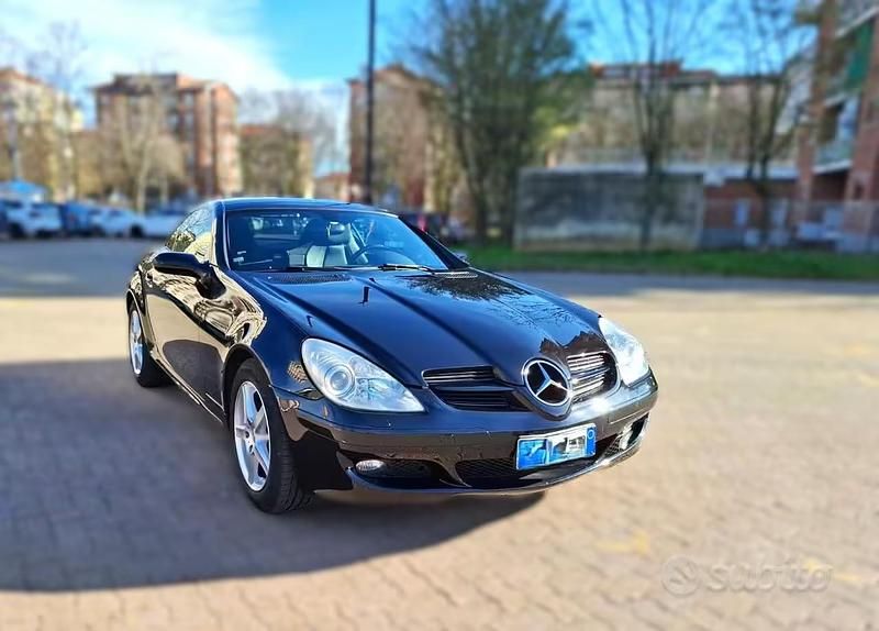 Usata Mercedes SLK200 163 CV (119 kW) 2007 Nero Cabrio
