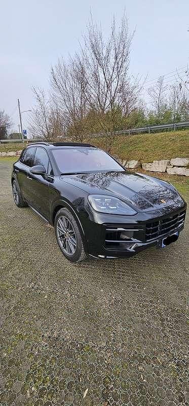 Usata Porsche Cayenne 470 CV (345 kW) 2023 Nero SUV