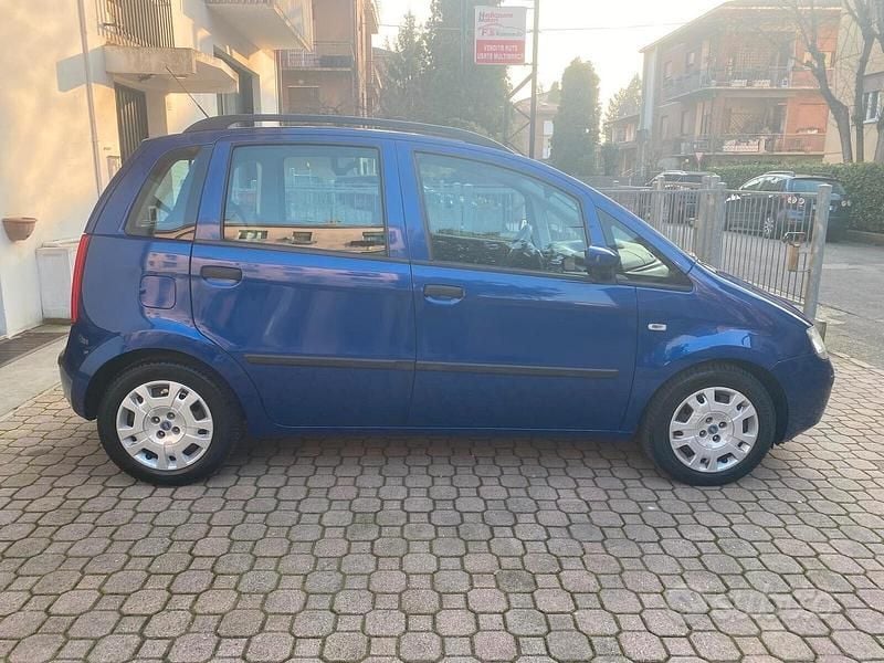 Usata Fiat Idea 80 CV (58 kW) 2007 Blu Monovolume