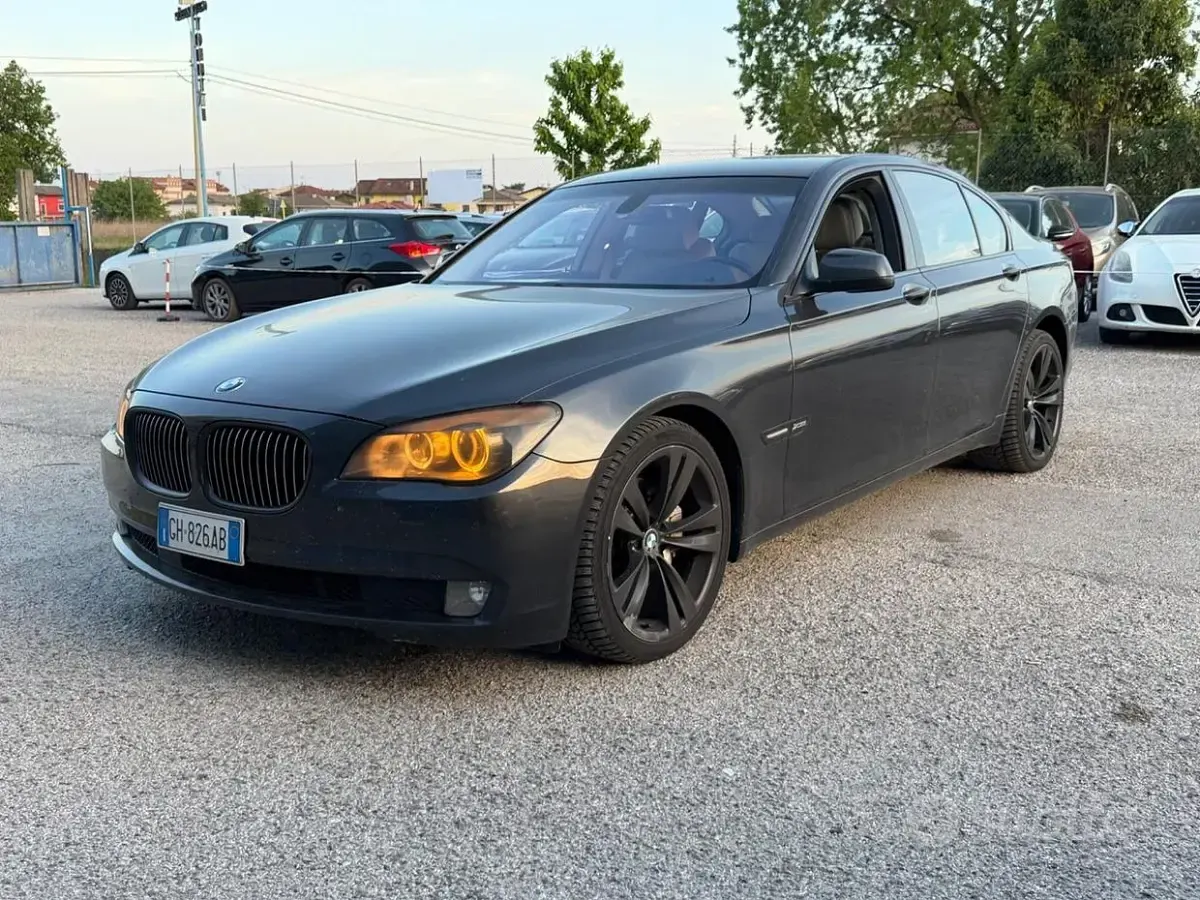 Usata BMW 730 313 CV (230 kW) 2013 Nero Berlina
