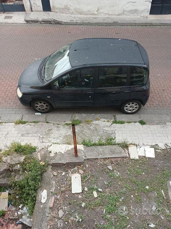 Usata Fiat Multipla 120 CV (88 kW) 2010 Blu Monovolume