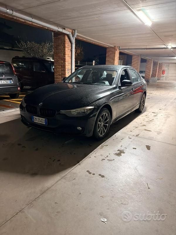Usata BMW 316 Efficient Dynamics 190 CV (139 kW) 2012 Nero Berlina