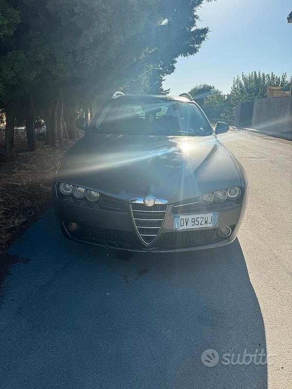 Usata Alfa Romeo 159 150 CV (110 kW) 2009 Grigio Berlina