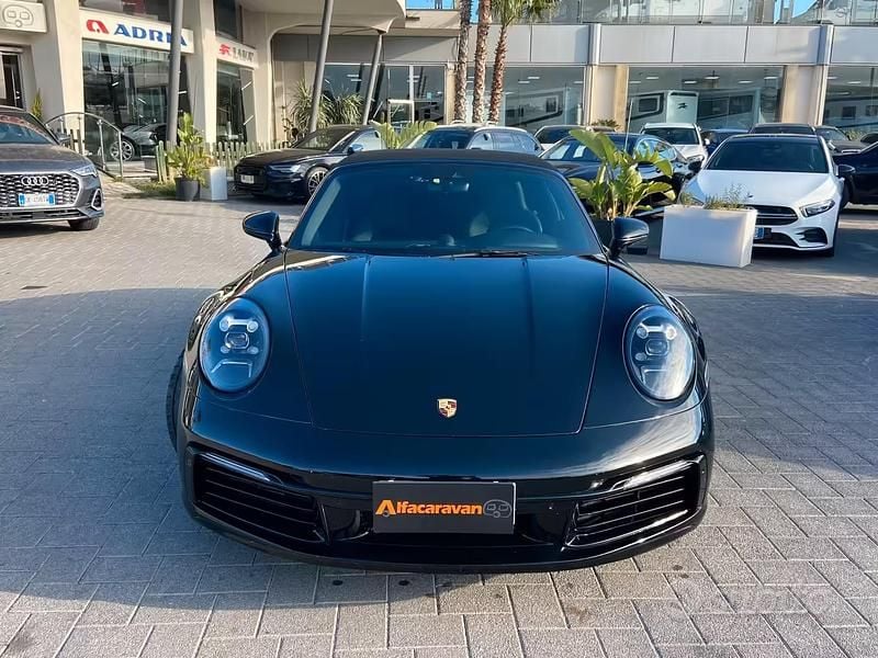 Usata Porsche 992 385 CV (283 kW) 2021 Nero Cabrio