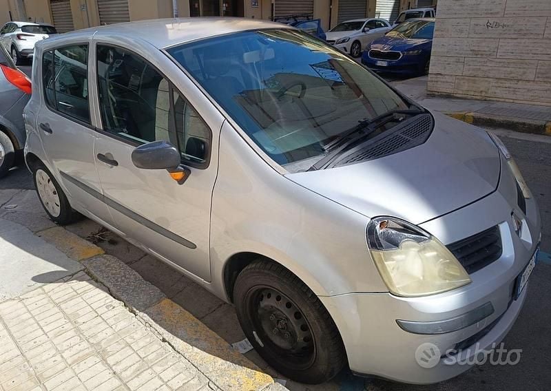 Usata Renault Modus Dynamique 70 CV (51 kW) 2008 Grigio Monovolume