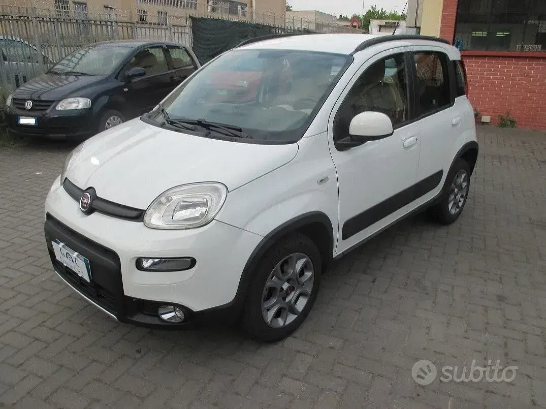 Begagnad Fiat Panda Trekking 86 HK (63 kW) 2014 Vit Halvkombi