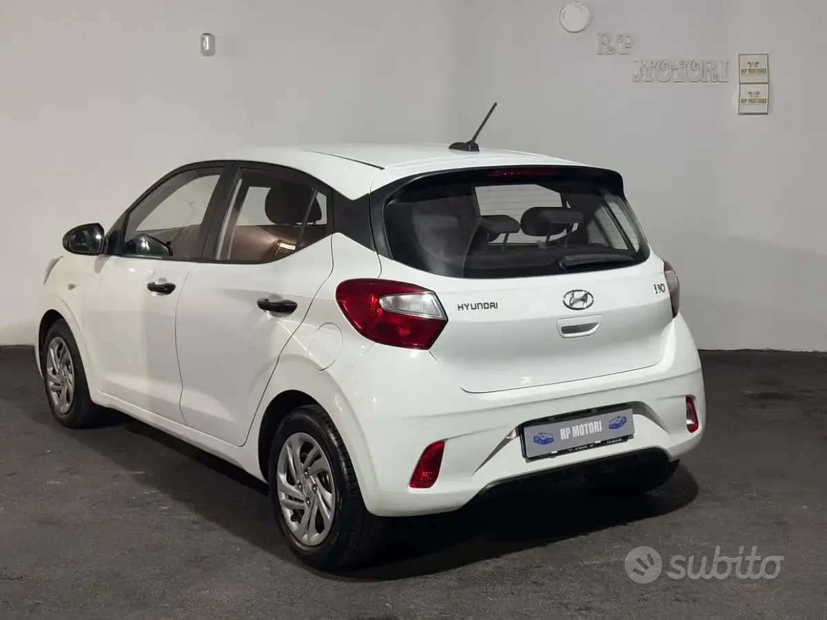 Używany Hyundai i10 Prime 67 KM (49 kW) 2022 Biały Hatchback