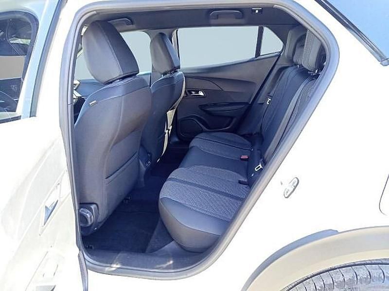 Usata Peugeot 2008 Allure 101 CV (74 kW) 2025 Bianco SUV