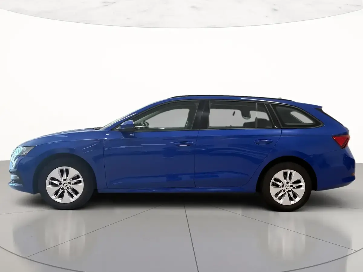 Usata Skoda Octavia Ambition 116 CV (85 kW) 2023 Blu mediterraneo Station wagon
