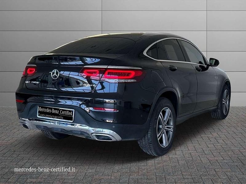 Usata Mercedes GLC200 Business 163 CV (119 kW) 2021 Nero SUV