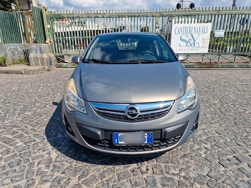 Usata Opel Corsa Edition 85 CV (62 kW) 2013 Grigio Utilitaria