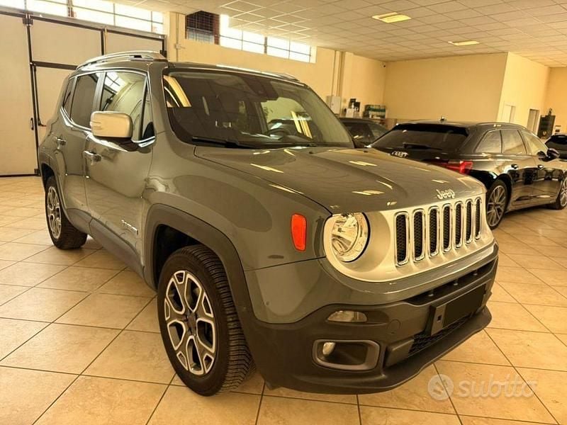 Usata Jeep Renegade Limited 140 CV (102 kW) 2016 Nero SUV