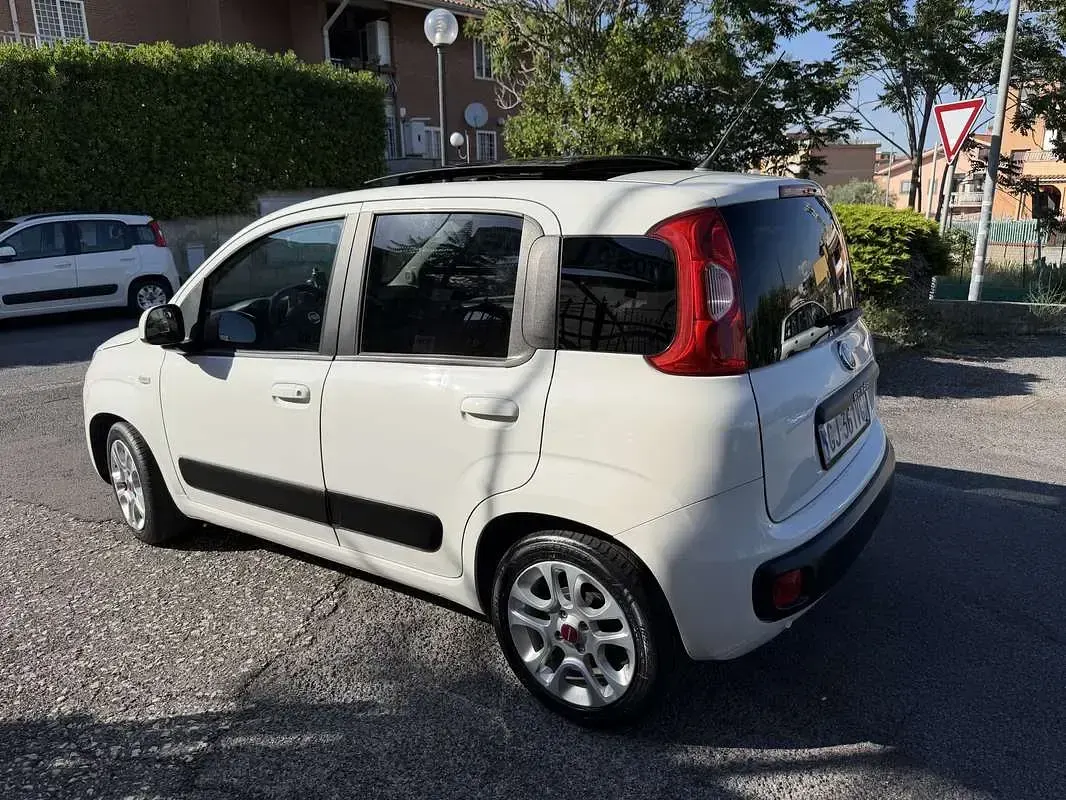 Usata Fiat Panda Lounge 86 CV (63 kW) 2012 Utilitaria