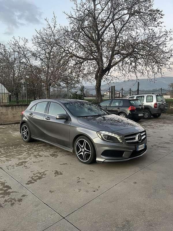 Usata Mercedes A180 Premium 109 CV (80 kW) 2013 Berlina