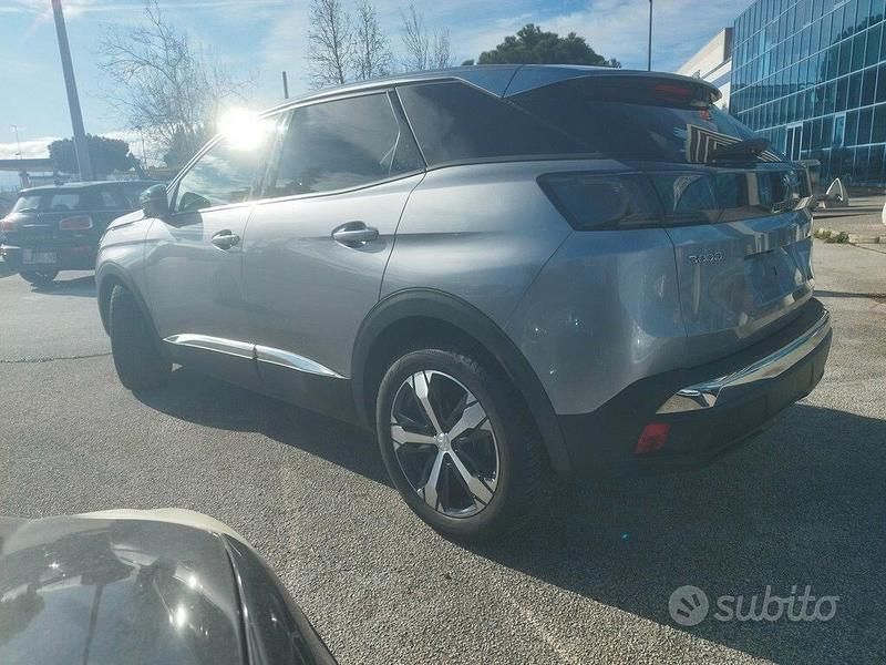 Usata Peugeot 3008 Allure 131 CV (96 kW) 2022 Grigio SUV