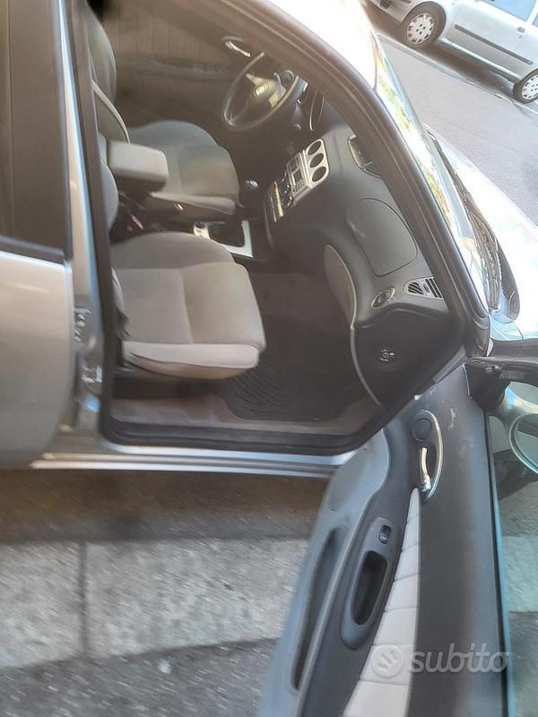 Usata Alfa Romeo 156 120 CV (88 kW) 2003 Grigio Berlina