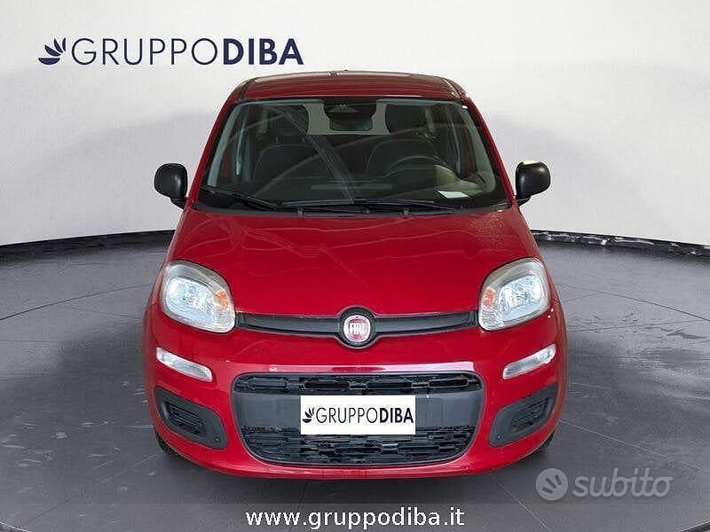 Nuova Fiat Panda 70 CV (51 kW) 2025 Rosso Utilitaria