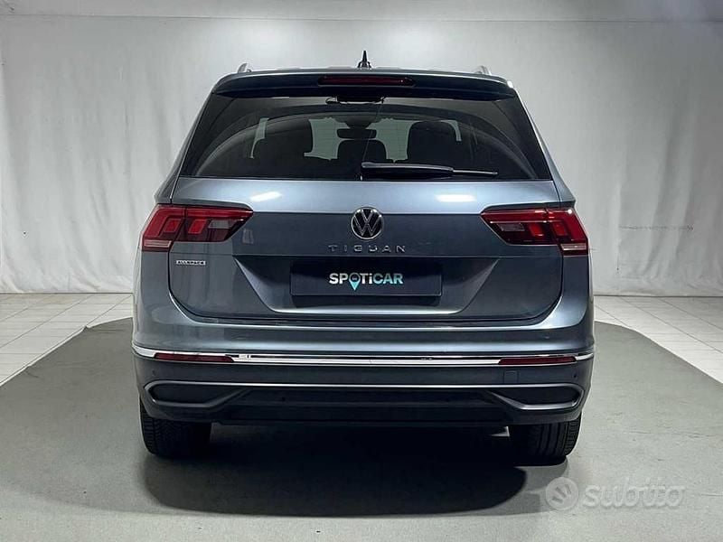 Usata VW Tiguan Allspace Life 150 CV (110 kW) 2023 Grigio SUV