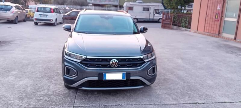 Usata VW T-Roc Life 110 CV (80 kW) 2023 Grigio SUV