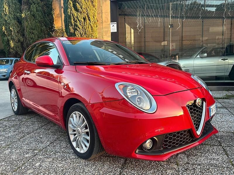 Usata Alfa Romeo MiTo Super 105 CV (77 kW) 2018 Rosso Utilitaria