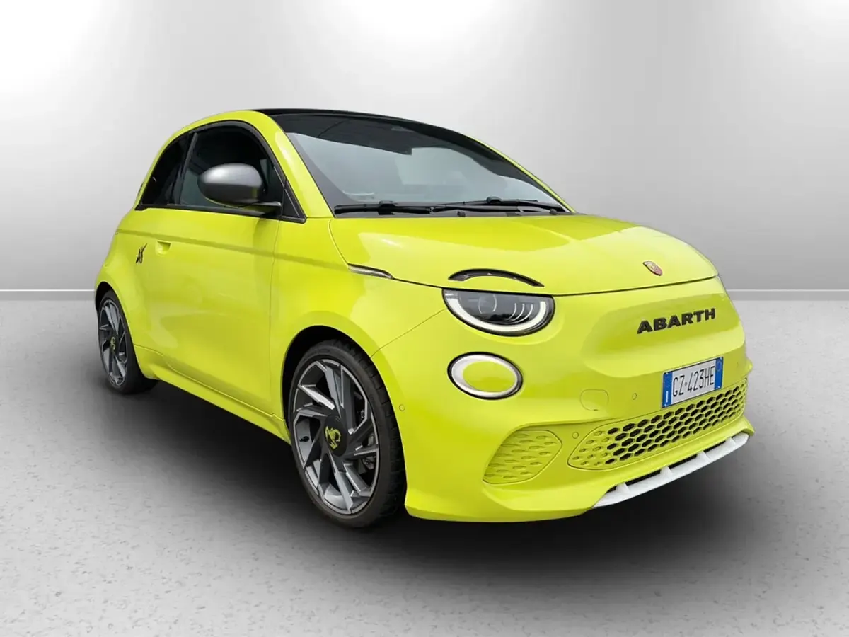 Usata Abarth 500e Turismo 47 kW (64 CV) 2025 Verde Utilitaria
