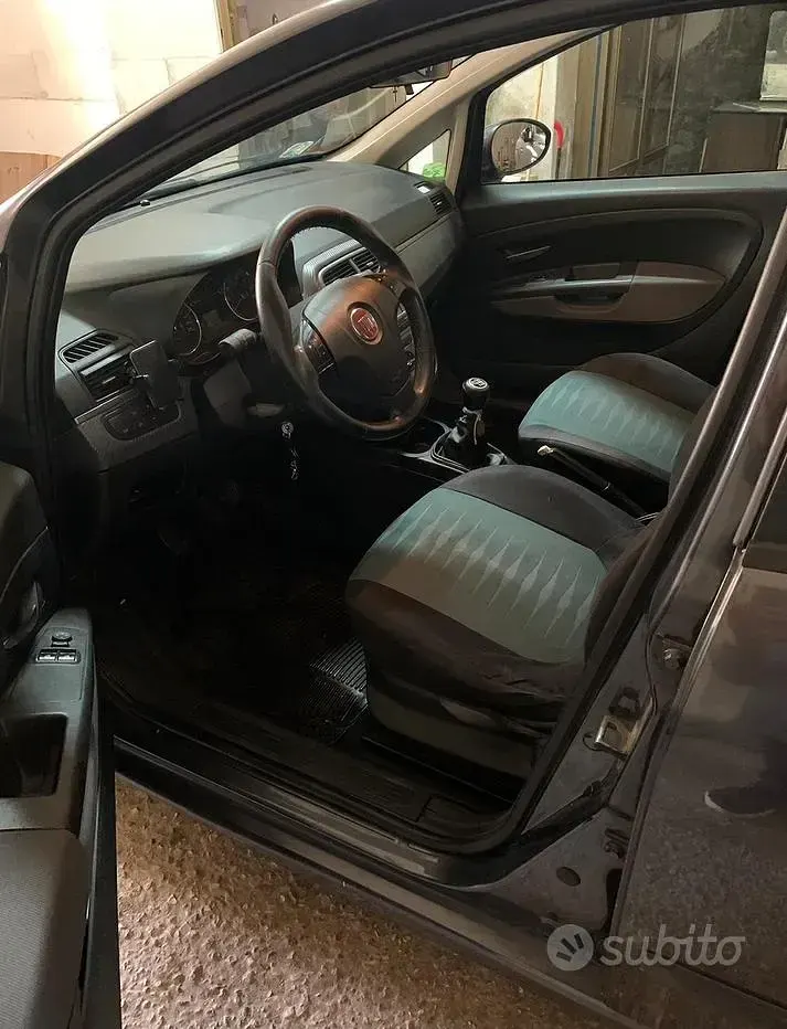 Usata Fiat Grande Punto 90 CV (66 kW) 2009 Grigio Utilitaria