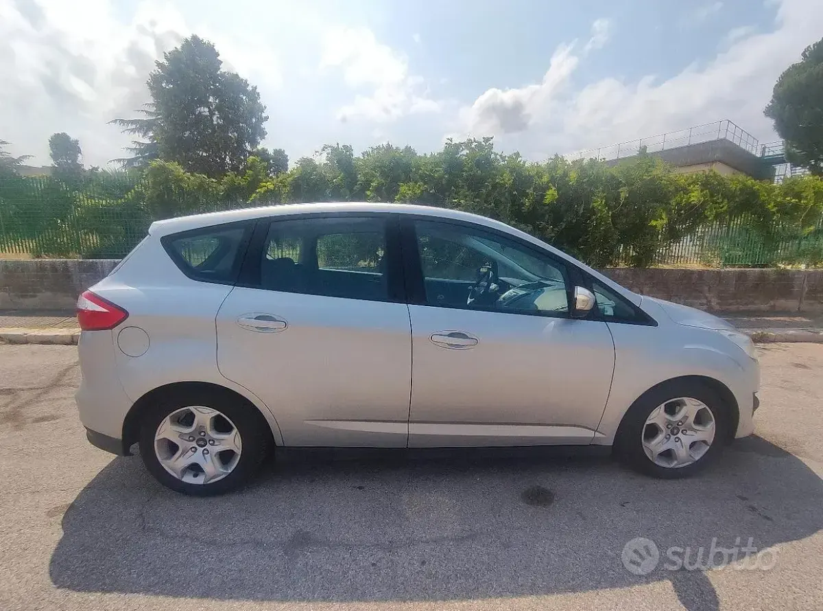 Usata Ford C-MAX 95 CV (69 kW) 2015 Grigio Monovolume