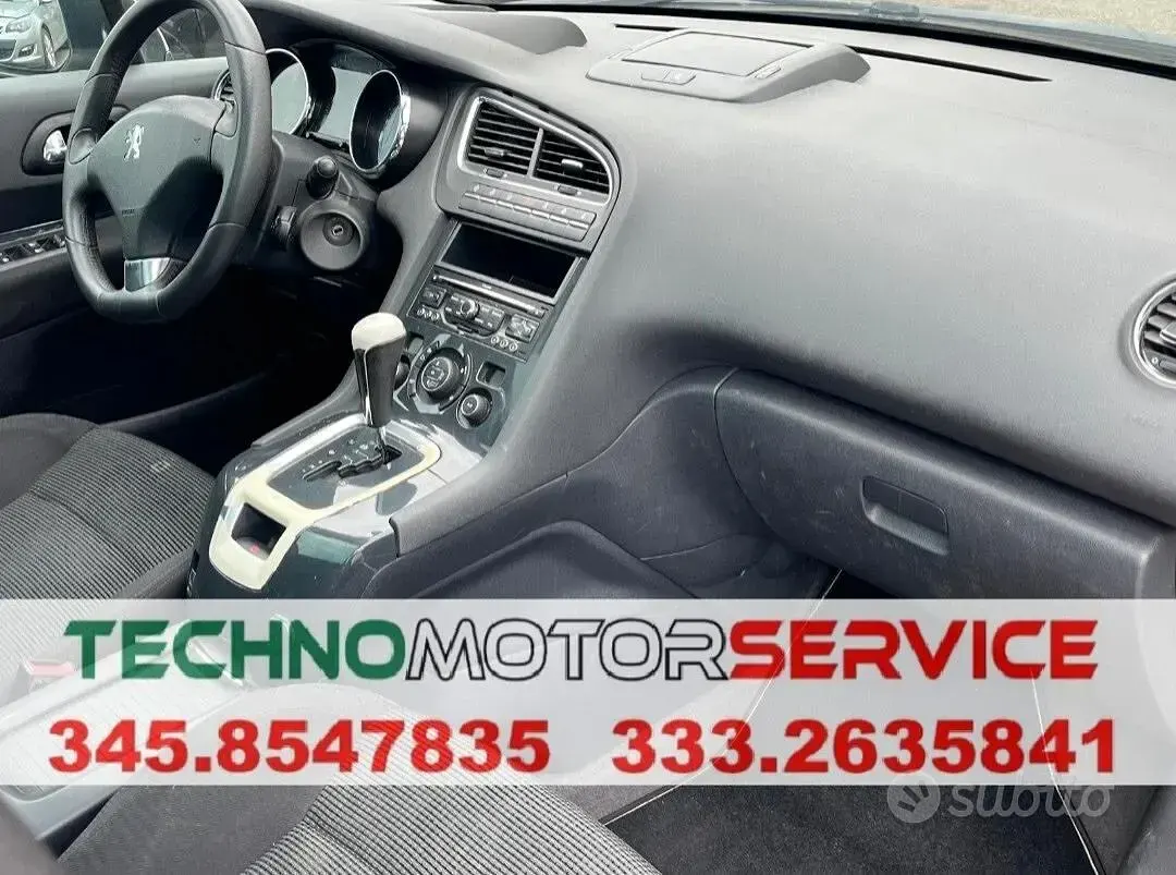 Usata Peugeot 5008 Business-Line 163 CV (119 kW) 2013 Bianco Monovolume