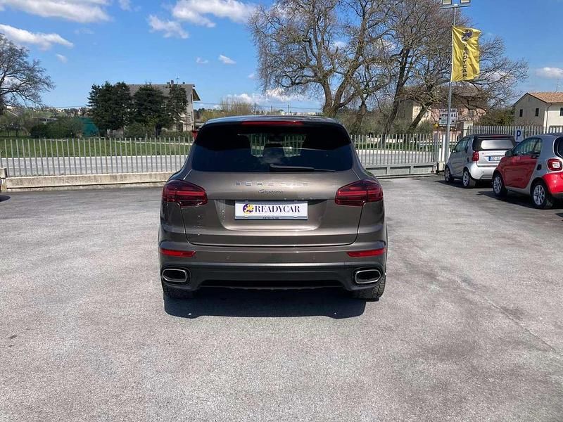 Usata Porsche Cayenne 250 CV (183 kW) 2015 Bronzo SUV