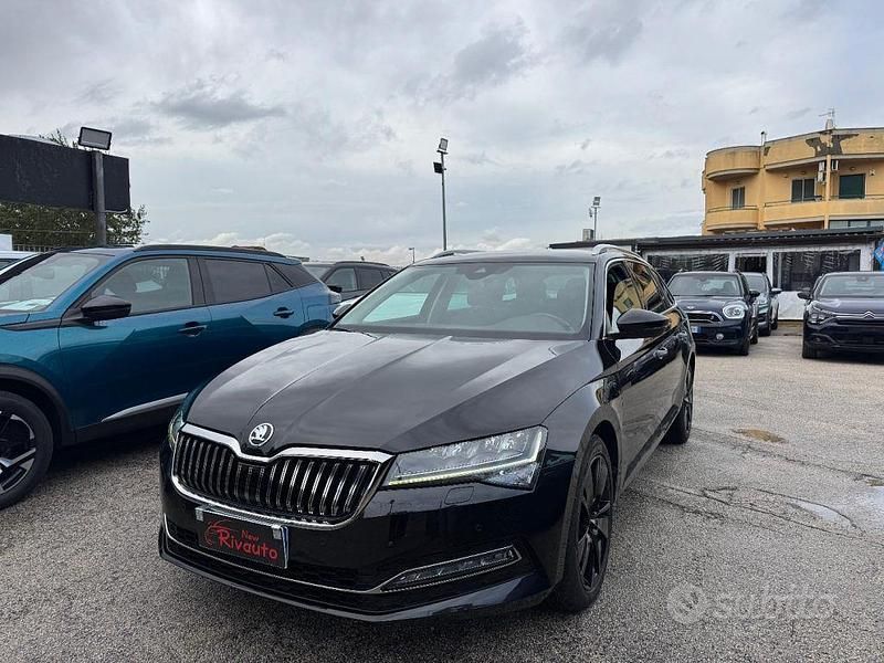 Usata Skoda Superb Executive 150 CV (110 kW) 2022 Nero Station wagon