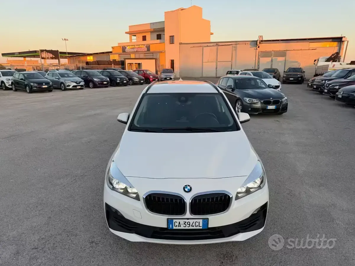 Usata BMW 216 Active Tourer Advantage 116 CV (85 kW) 2020 Bianco Monovolume