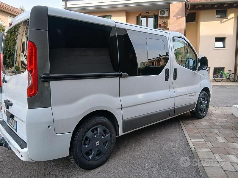 Usata Renault Trafic Black Edition 116 CV (85 kW) 2012 Bianco Monovolume