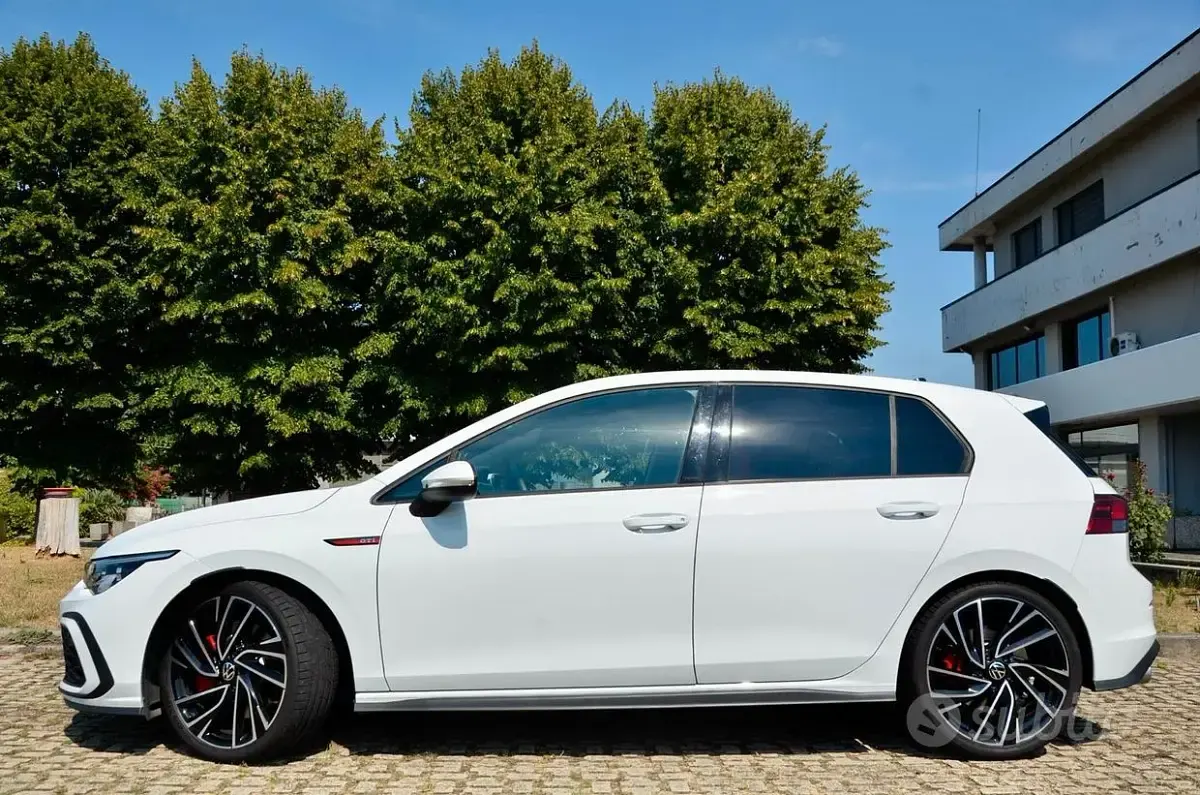 Usata VW Golf VIII GTI 245 CV (180 kW) 2020 Bianco Berlina