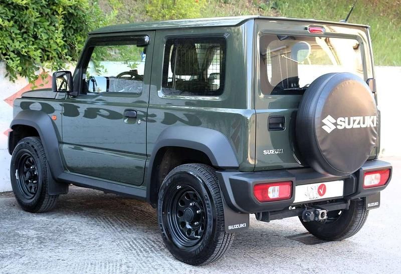 Usata Suzuki Jimny 105 CV (77 kW) 2021 Verde amazzonia SUV