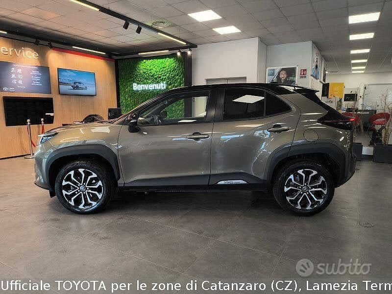 Usata Toyota Yaris Cross Trend 115 CV (84 kW) 2022 Marrone SUV