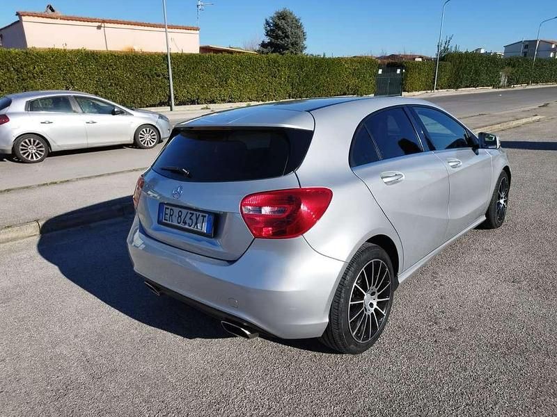 Usata Mercedes A180 Executive 109 CV (80 kW) 2012 Grigio Berlina