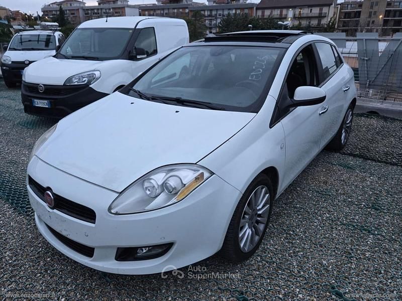 Usata Fiat Bravo Emotion 120 CV (88 kW) 2011 Bianco Utilitaria