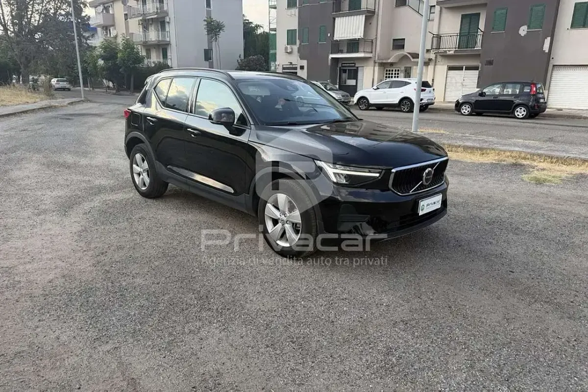 Usata Volvo XC40 129 CV (94 kW) 2022 Nero SUV