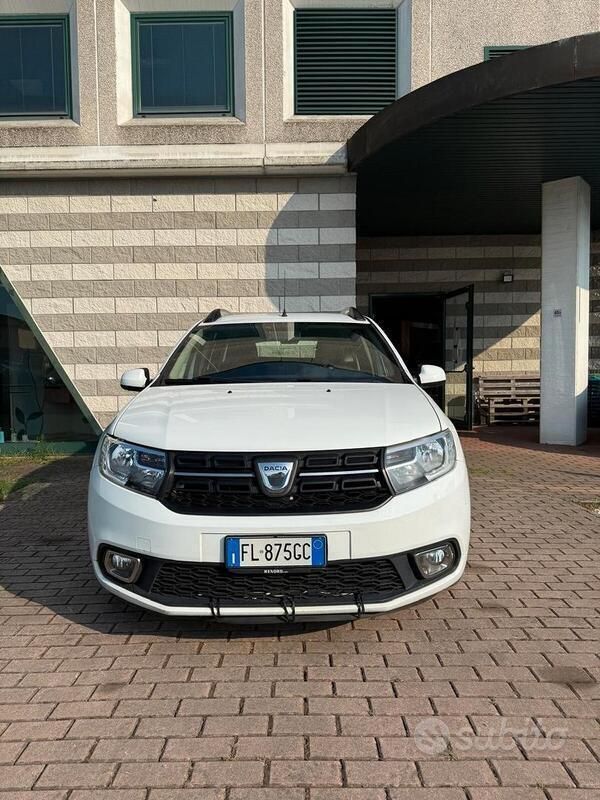 Bianco Usata 2017 Dacia Logan MCV Lauréate Station wagon | 3900 € (Buon prezzo) - Immagine 1/4