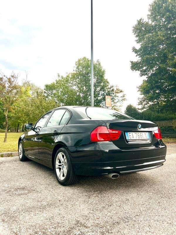 Usata BMW 320 184 CV (135 kW) 2010 Nero Berlina