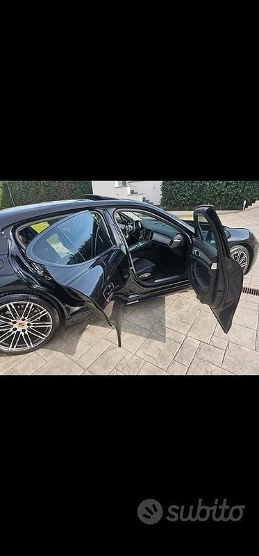 Usata Porsche Panamera 300 CV (220 kW) 2015 Nero Berlina