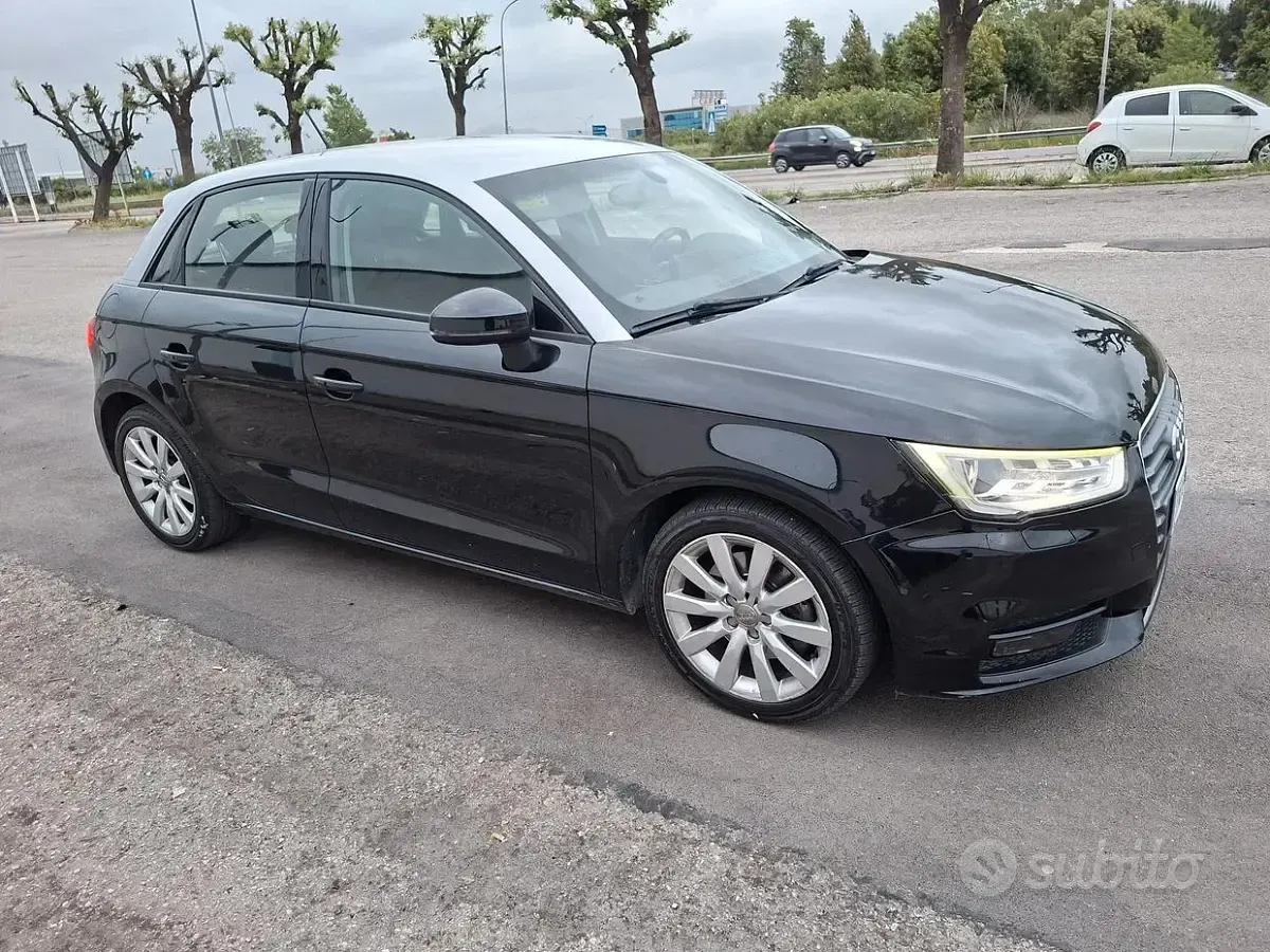 Usata Audi A1 Ambiente 116 CV (85 kW) 2016 Nero Utilitaria