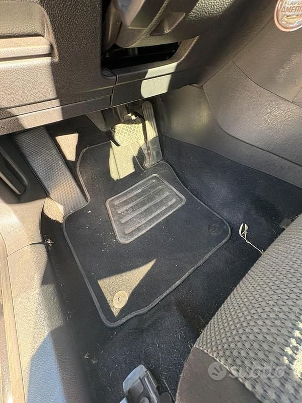 Usata VW Golf VI 122 CV (89 kW) 2011 Nero Utilitaria