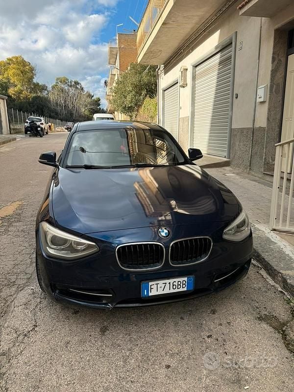 Usata BMW 120 2011 Blu Utilitaria