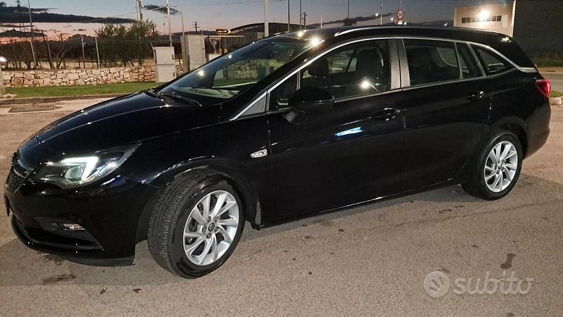 Usata Opel Astra 110 CV (80 kW) 2018 Nero Station wagon