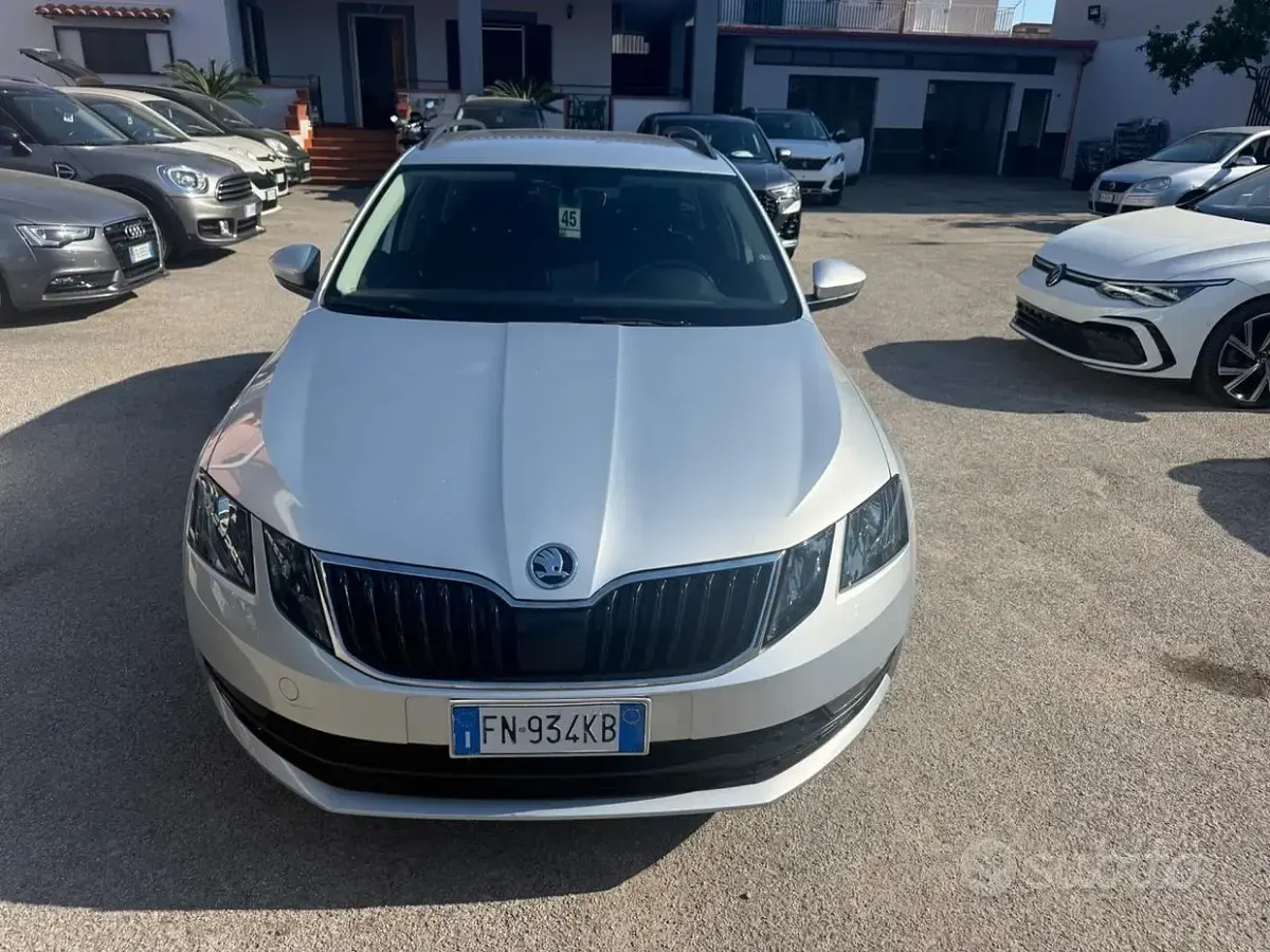 Usata Skoda Octavia 116 CV (85 kW) 2018 Grigio Station wagon