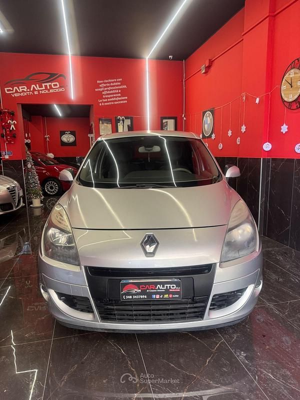 Usata Renault Scénic III Dynamique 110 CV (80 kW) 2011 Argento Monovolume