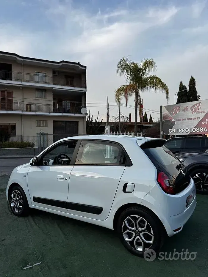 Usata Renault Twingo SE 69 CV (50 kW) 2019 Bianco Utilitaria