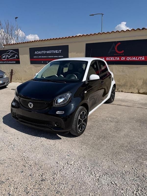 Usata Smart ForFour Passion 71 CV (52 kW) 2014 Nero Utilitaria