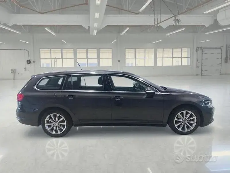 Usata VW Passat Business 150 CV (110 kW) 2021 Grigio Station wagon